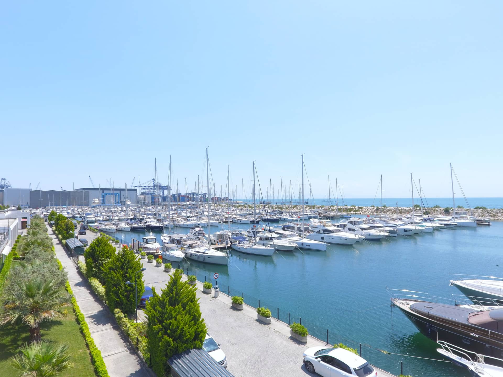 West İstanbul Marina Ticari Marina