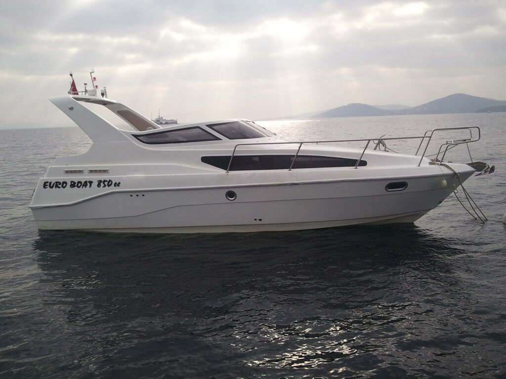 Euro Boat 850CC Cabin Cruiser