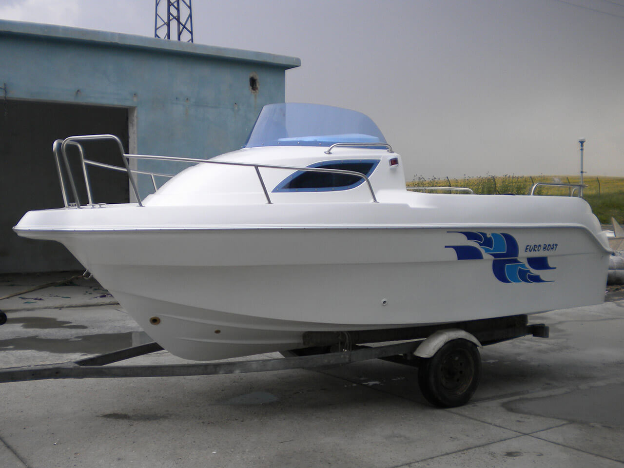 Euro Boat 520CC Cabin Cruiser
