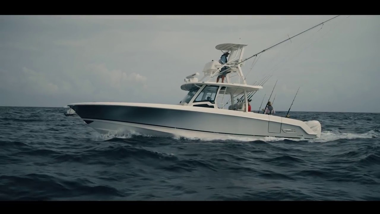 Boston Whaler 380 Outrage