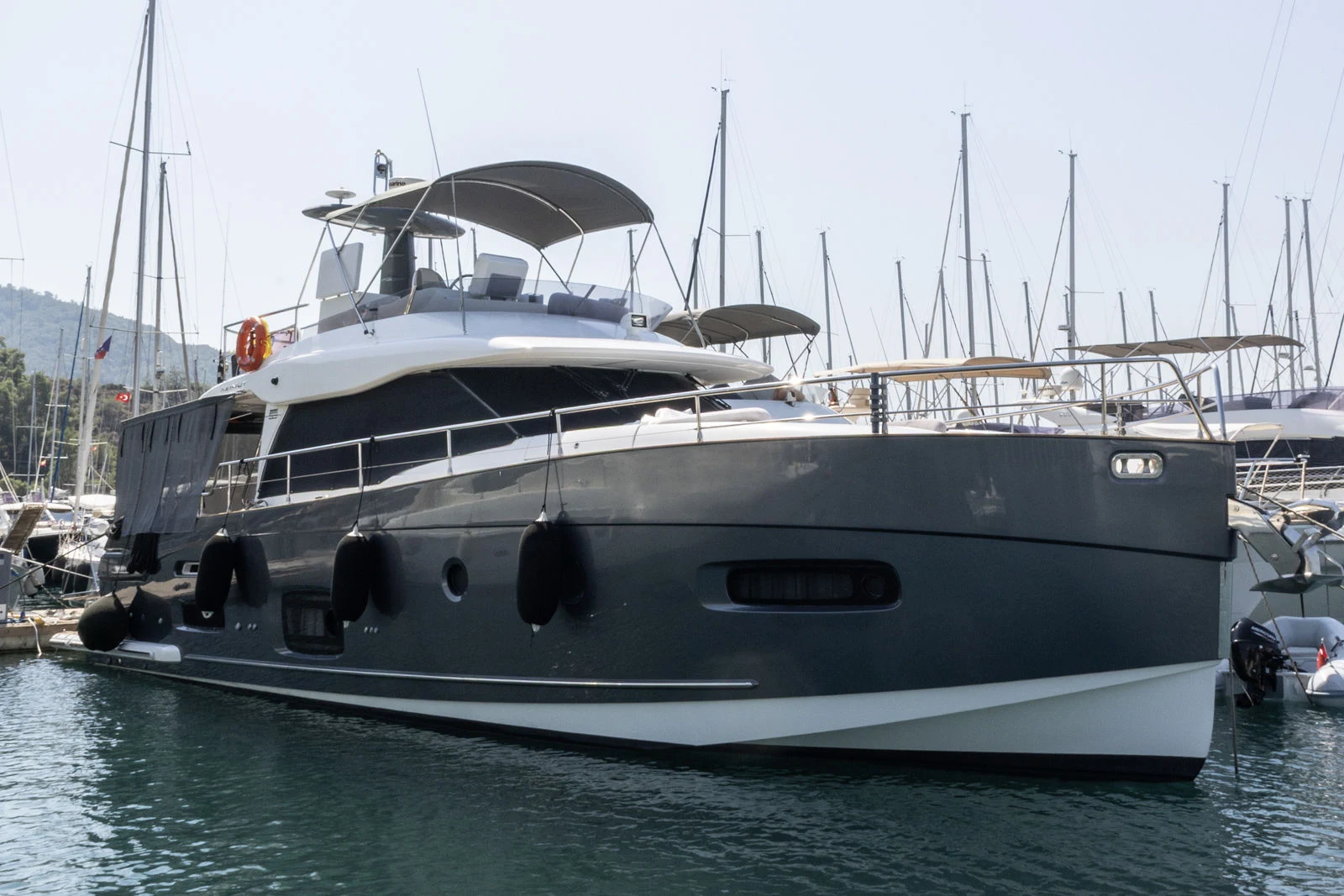 Azimut MAGELLANO 53 AZIMUT MAGELLANO 53