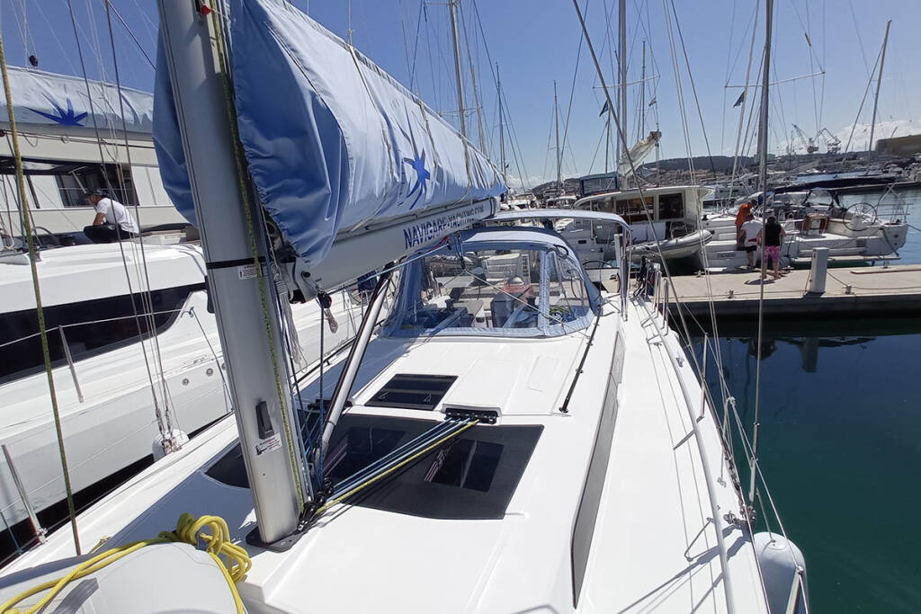 DUFOUR 41 · Navigare Yachting & Cookies dış görseller 5