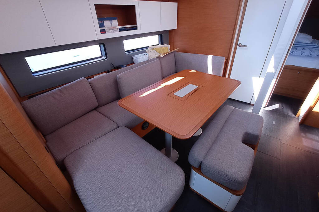 DUFOUR 41 · Navigare Yachting & Cookies dış görseller 9