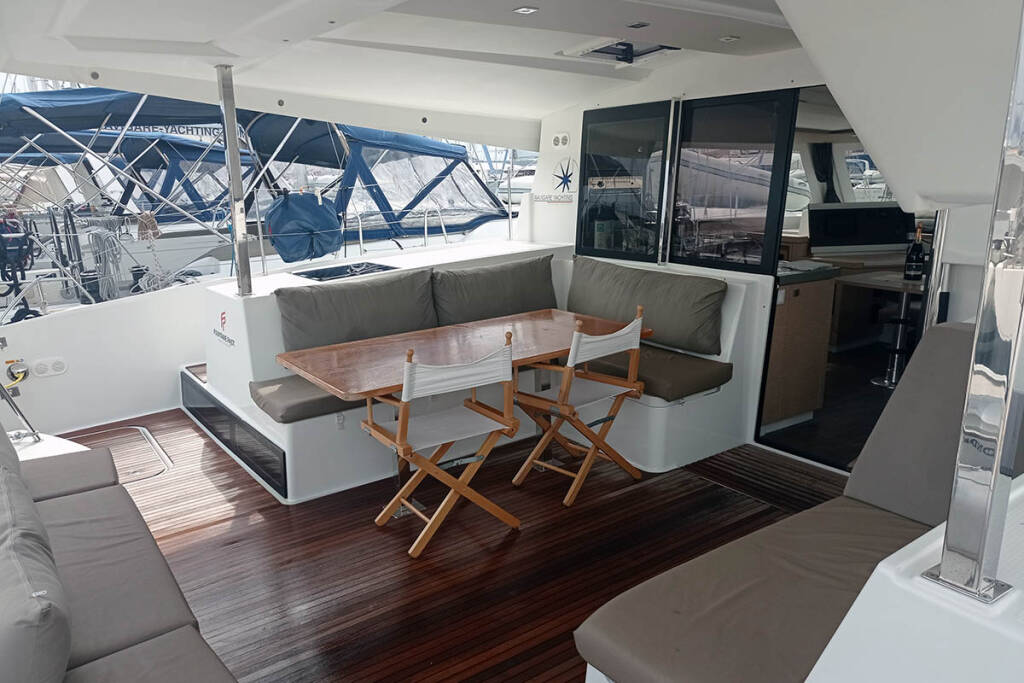 FOUNTAINE PAJOT LUCIA 40 · Navigare Yachting & Cookies dış görseller 6