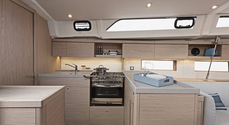OCEANIS 46.1 · Navigare Yachting & Cookies dış görseller 11