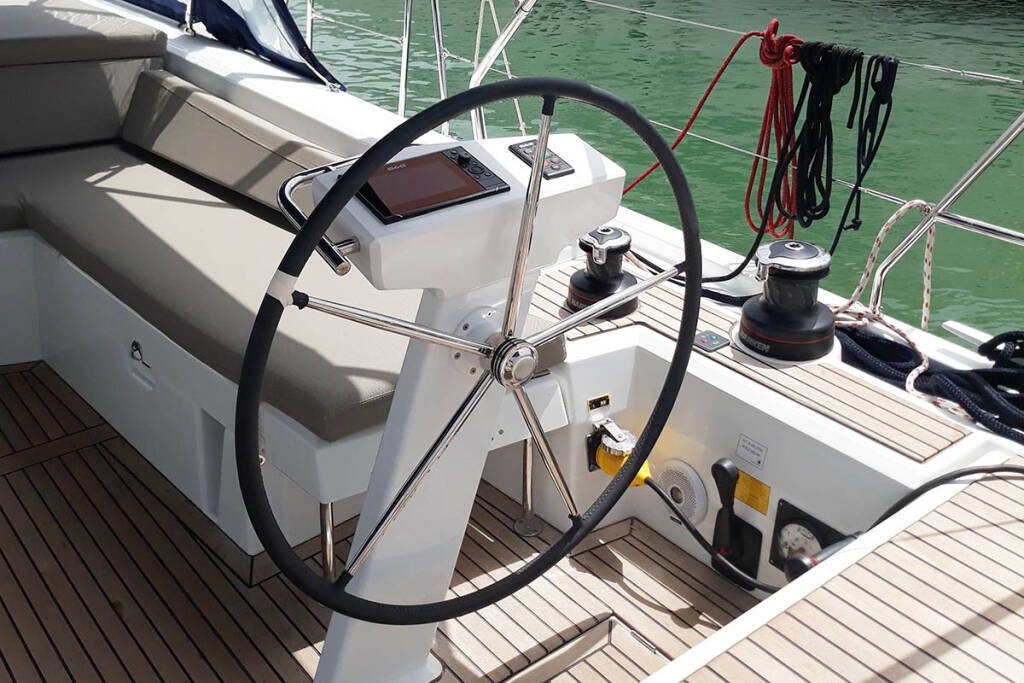 OCEANIS 46.1 · Navigare Yachting & Cookies dış görseller 7