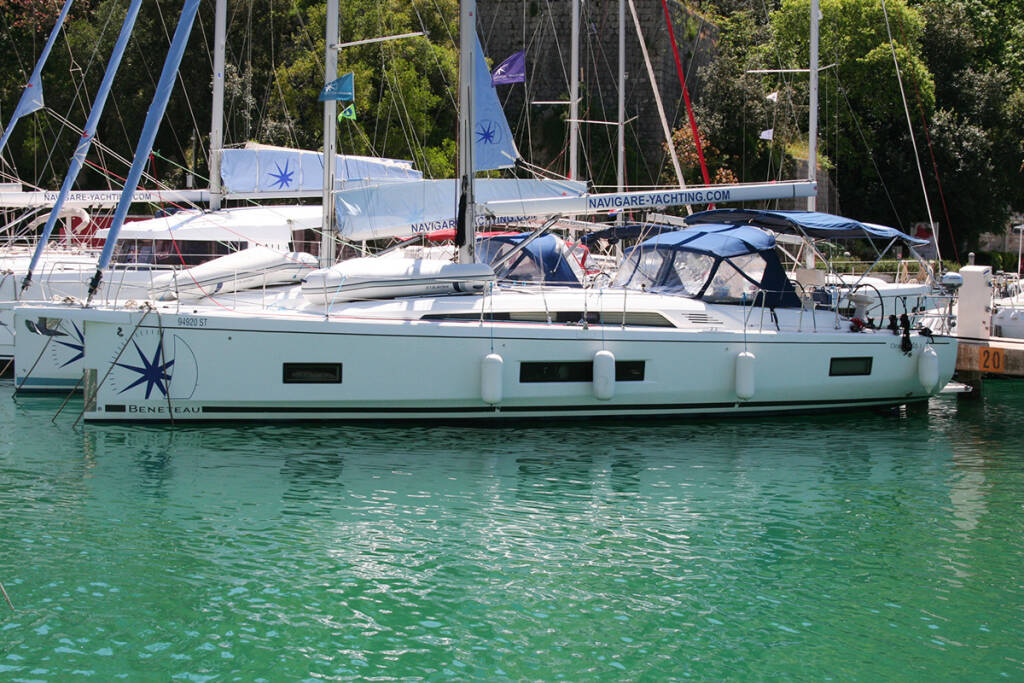 OCEANIS 46.1 · Navigare Yachting & Cookies dış görseller 2