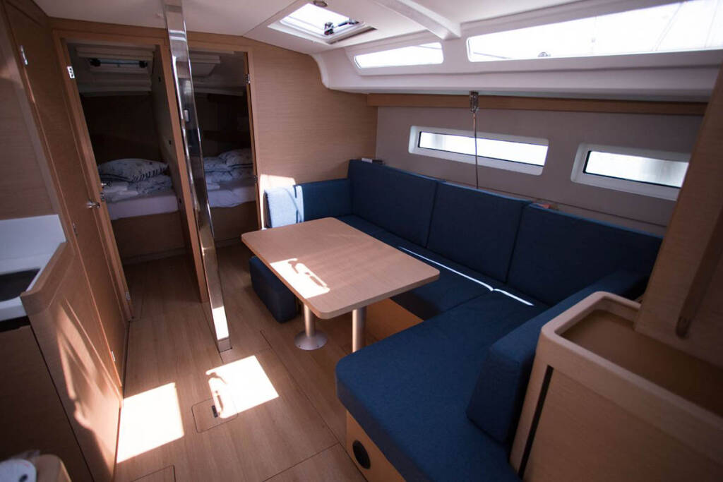 SUN ODYSSEY 440 · Navigare Yachting & Cookies dış görseller 7