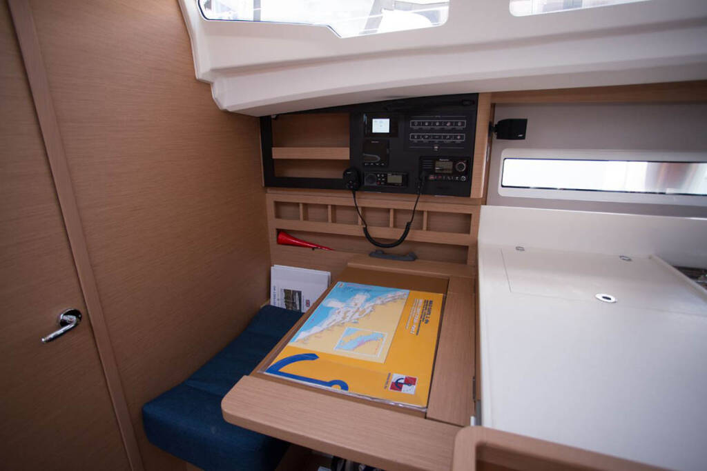 SUN ODYSSEY 440 · Navigare Yachting & Cookies dış görseller 9