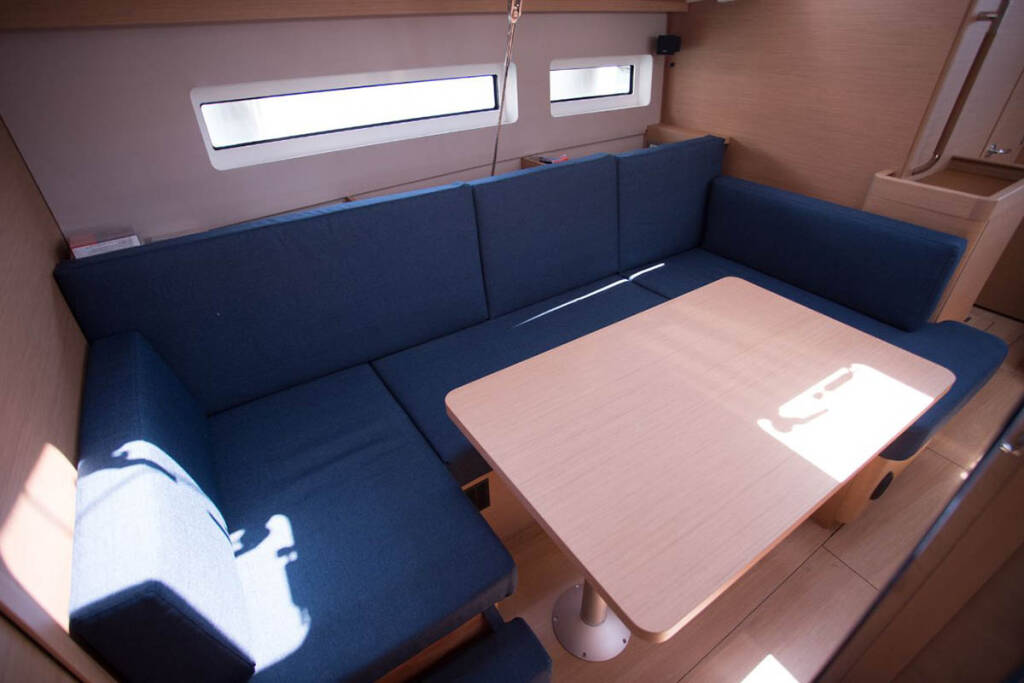 SUN ODYSSEY 440 · Navigare Yachting & Cookies dış görseller 10