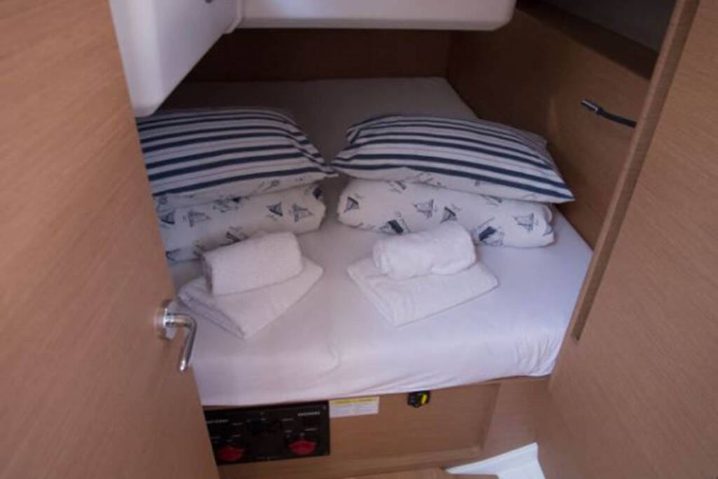 SUN ODYSSEY 440 · Navigare Yachting & Cookies dış görseller 17