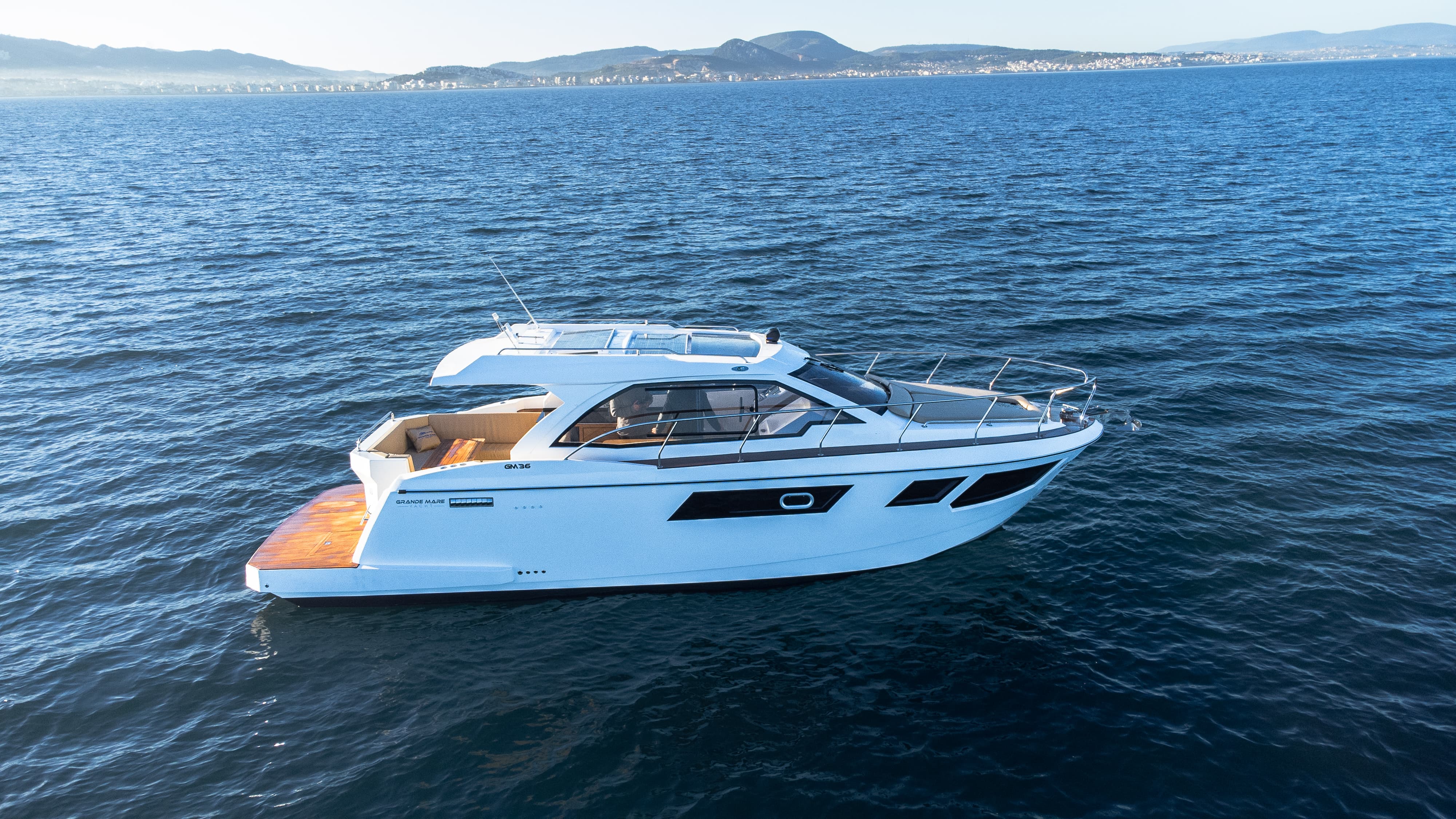 LA SERA GM 38 Satılık Motoryat dış görseller 1