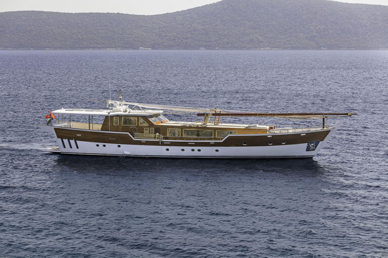Agantur Shipyard · Özkalay Yachts DENO Agantur Shipyard · Özkalay Yachts AD5