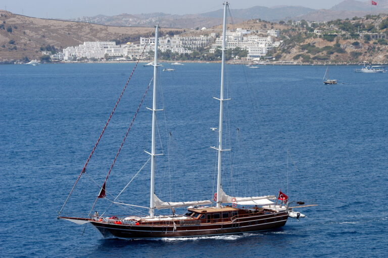 Agantur Shipyard · Özkalay Yachts DENO Agantur Shipyard · Özkalay Yachts BLUE EYES