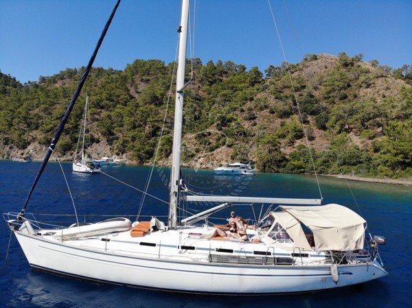2004 BAVARIA 44 4