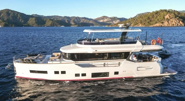 2023 SIRENA 68 MOTOR YACHT 20 M 4