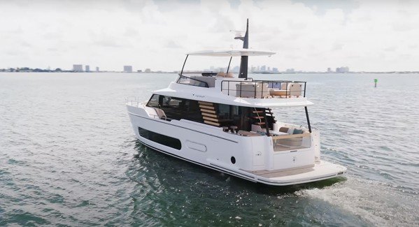 2025 AZIMUT MAGELLANO 60 4